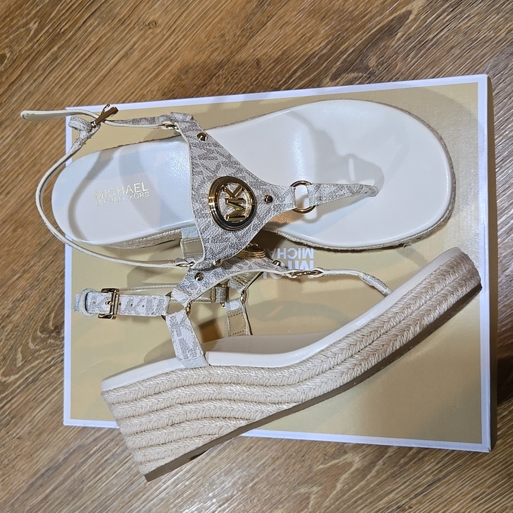 Michael Kors Casey Wedge